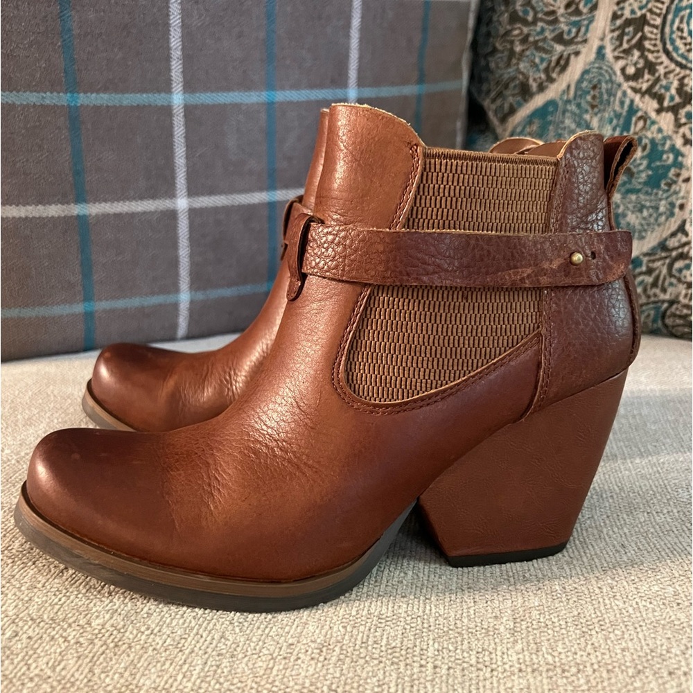 Korks Kork Ease Moonstone Brown Leather Ankle Boots Block Heel 7 1/2